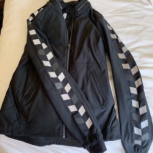 lululemon reflective jacket